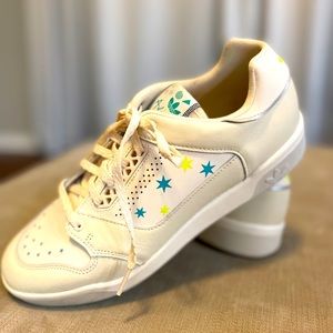 New - Adidas Slamcourt Stars